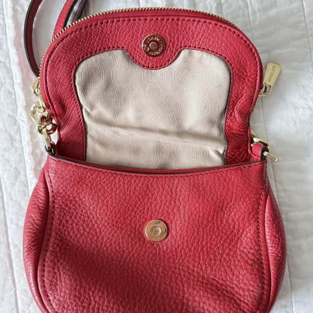 Michael Kors Womens Bedford Red Pebble Leather Crossbody Bag Gold Chain Flap Zip